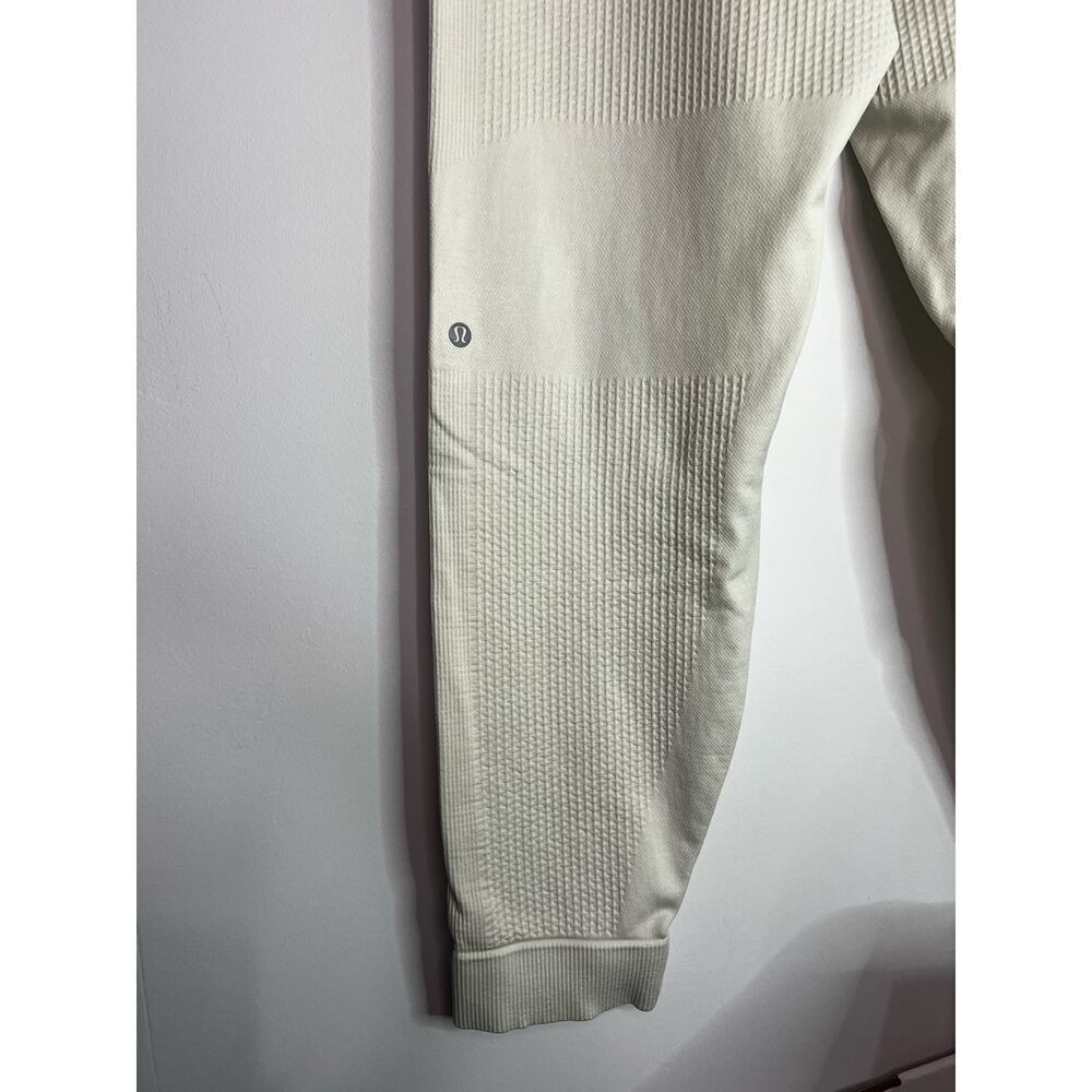 Lululemon Engineered Warmth Jogger in Natural Ivory Size Large - Picture 5 of 7